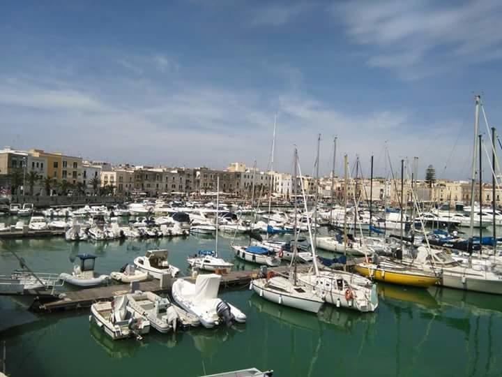 Ad Home Trani Exterior foto